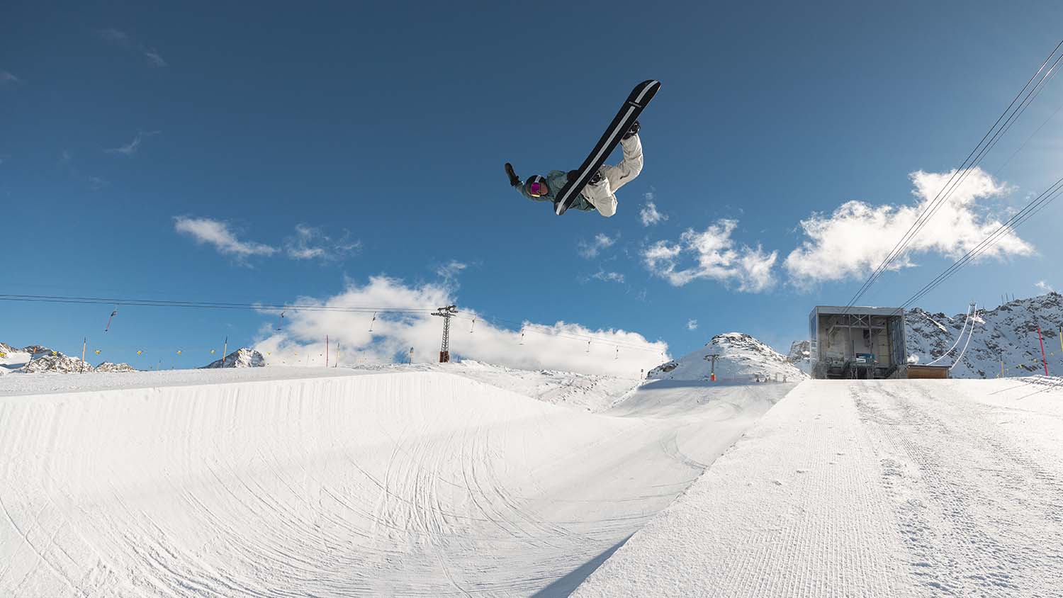 Hotel-San-Gian-St-Moritz-engadin-winter-snowboard