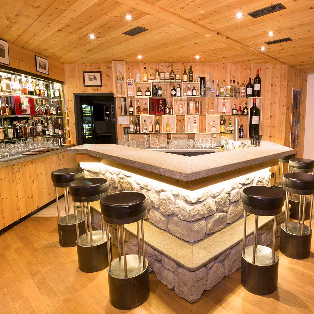 Hotel-San-Gian-St-Moritz-Bar-6