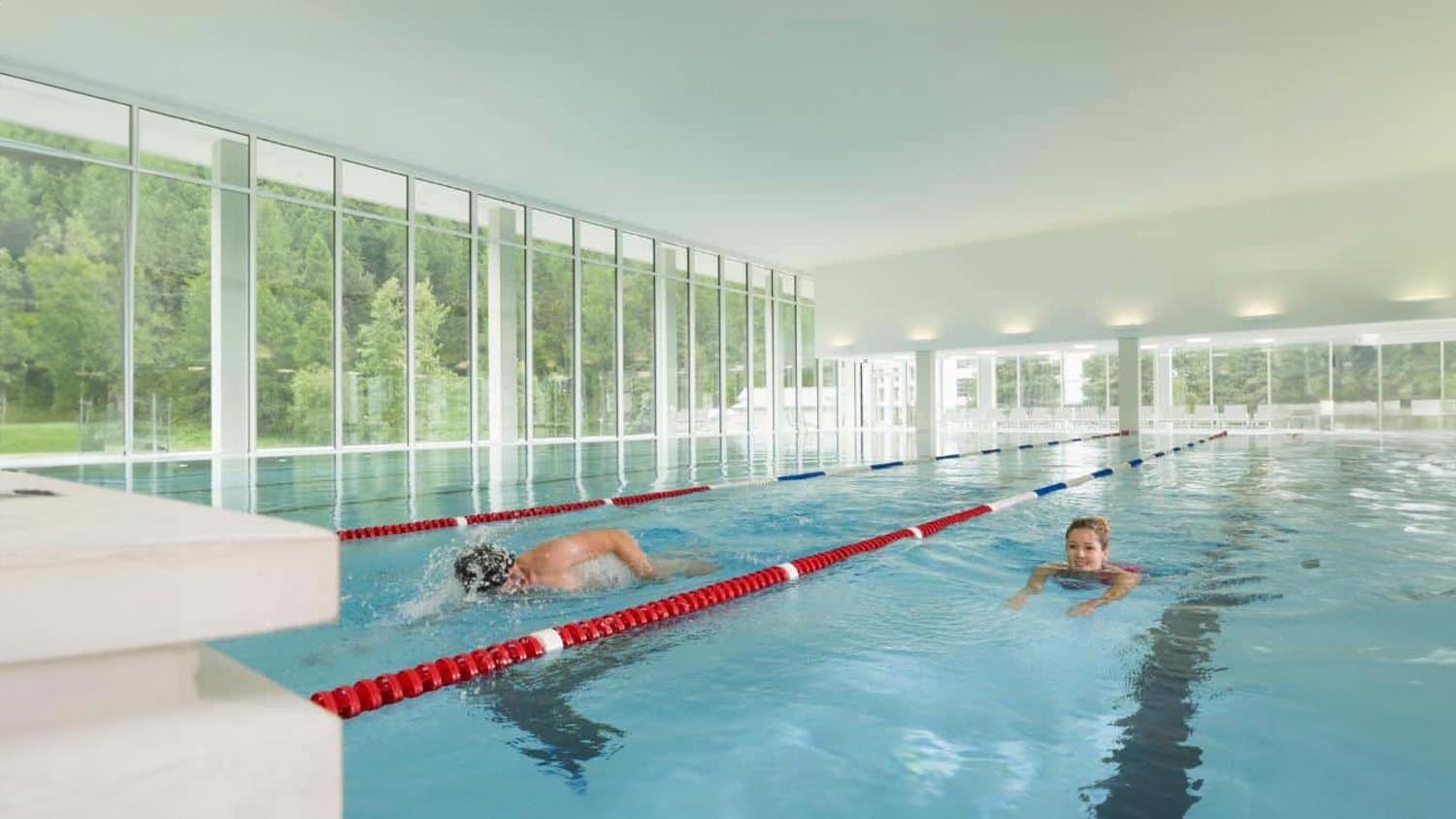 Hotel-San-Gian-St-Moritz-Sport-Sommer-Ovaverva-Schwimmbad